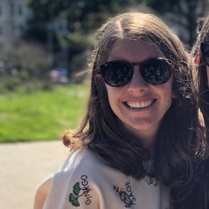 Meet your Posher, Elise